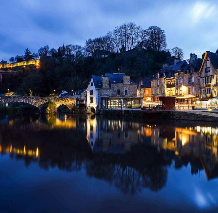 Trelivan Ker Jerome - Traditional Stone Breton Cottage Near To Dinan المظهر الخارجي الصورة